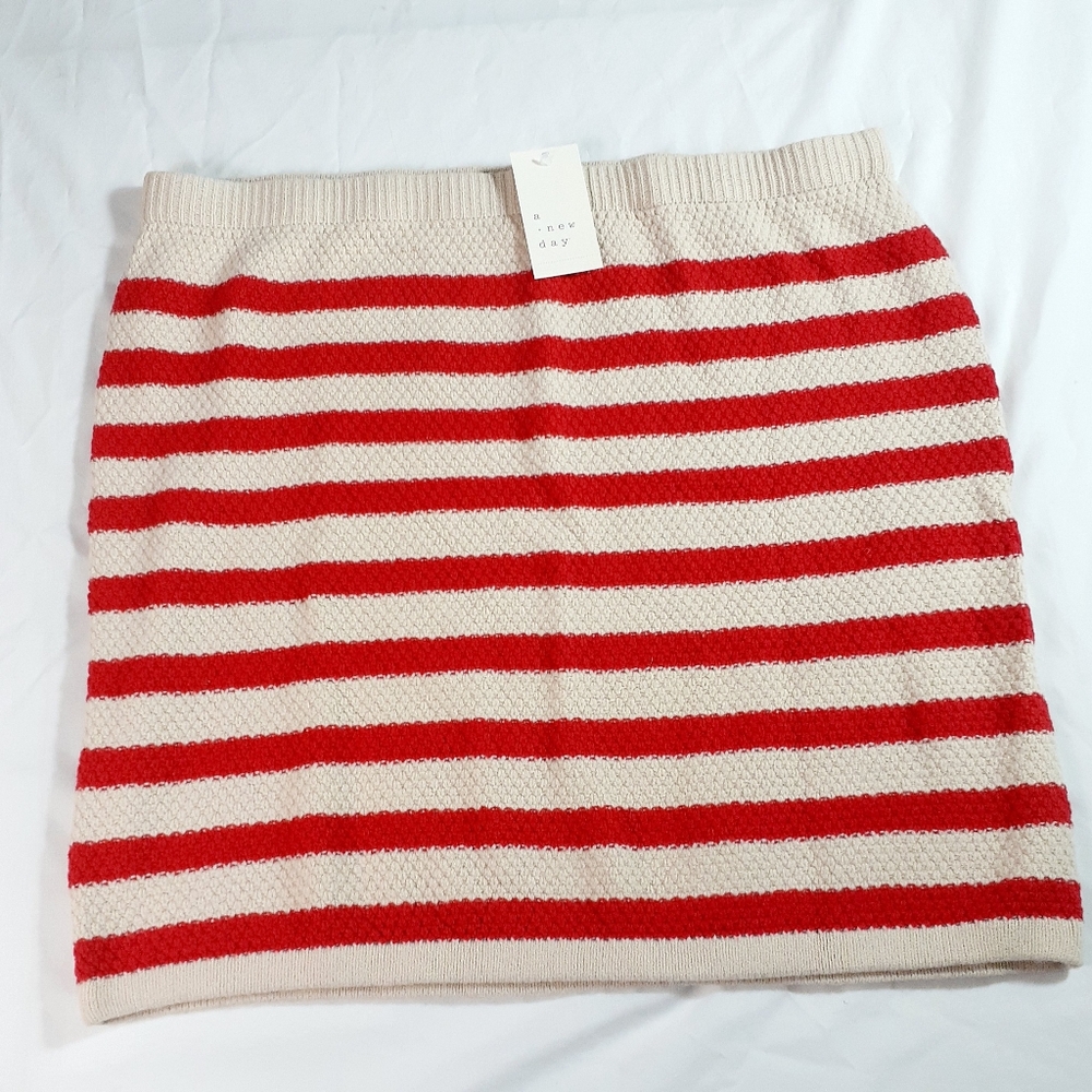 Women's A New Day Mini Sweater Skirt Red / Cream Stripe Size 2XL NWT